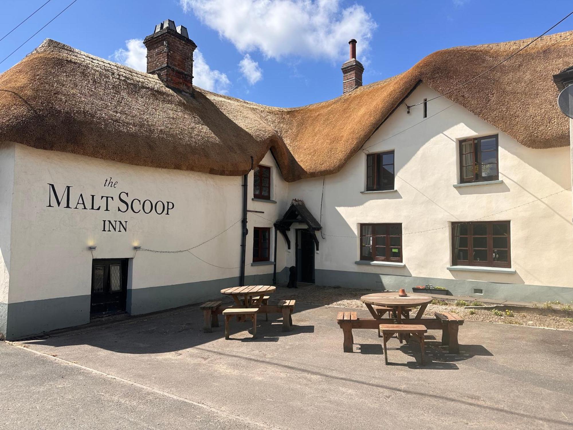 The Malt Scoop Inn Merton  ภายนอก รูปภาพ